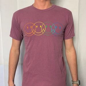 Pastel smiley tee